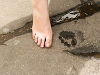 Feet - Lena G - 2011-10-31 Beauty with dirty soles