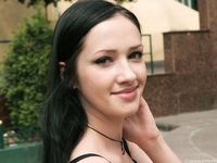 Feet - Lena G - 2011-10-31 Beauty with dirty soles