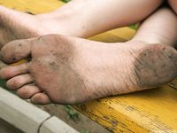 Feet - Lena G - 2011-10-31 Beauty with dirty soles