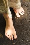 Feet - Lena H - 2018-06-04 Torn sandals