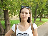 Feet - Lena H - 2018-06-04 Torn sandals