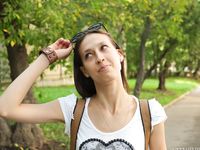 Feet - Lena H - 2018-06-04 Torn sandals