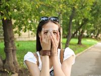 Feet - Lena H - 2018-06-04 Torn sandals