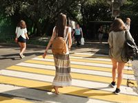 Feet - Lena H - 2018-06-04 Torn sandals