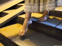 Feet - Lena H - 2018-06-04 Torn sandals