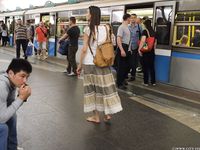 Feet - Lena H - 2018-06-04 Torn sandals