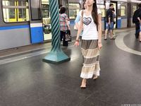 Feet - Lena H - 2018-06-04 Torn sandals