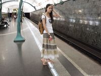 Feet - Lena H - 2018-06-04 Torn sandals