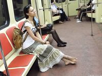 Feet - Lena H - 2018-06-04 Torn sandals