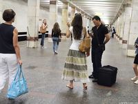 Feet - Lena H - 2018-06-04 Torn sandals