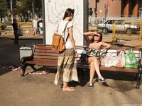 Feet - Lena H - 2018-06-04 Torn sandals