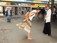 Feet - Lena H - 2018-06-04 Torn sandals