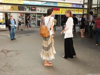 Feet - Lena H - 2018-06-04 Torn sandals