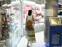 Feet - Lena H - 2018-06-04 Torn sandals