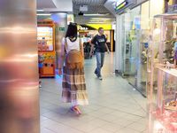 Feet - Lena H - 2018-06-04 Torn sandals