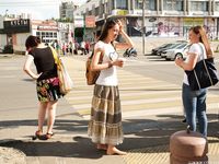 Feet - Lena H - 2018-06-04 Torn sandals