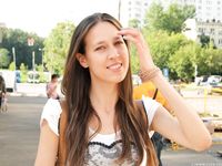 Feet - Lena H - 2018-06-04 Torn sandals