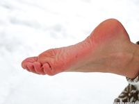 Feet - Lika - 2014-05-22 Barefoot in the legwarmers