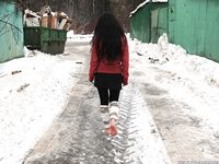 Feet - Lika - 2014-05-22 Barefoot in the legwarmers