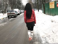 Feet - Lika - 2014-05-22 Barefoot in the legwarmers