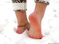 Feet - Lika - 2014-05-22 Barefoot in the legwarmers