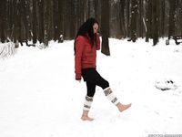 Feet - Lika - 2014-05-22 Barefoot in the legwarmers