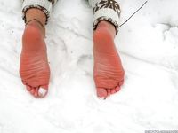 Feet - Lika - 2014-05-22 Barefoot in the legwarmers