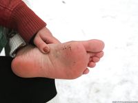 Feet - Lika - 2014-05-22 Barefoot in the legwarmers