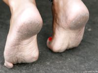 Feet - Lilia + Anna - 2008-02-11 Naughty bare feet