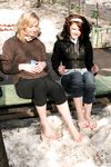 Feet - Lilia + Nadja - 2007-07-10 Frozen soles
