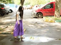 Feet - Liza - 2014-12-26 Barefoot tease