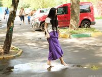 Feet - Liza - 2014-12-26 Barefoot tease