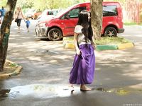 Feet - Liza - 2014-12-26 Barefoot tease