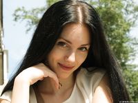 Feet - Liza - 2014-12-26 Barefoot tease