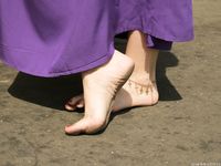 Feet - Liza - 2014-12-26 Barefoot tease