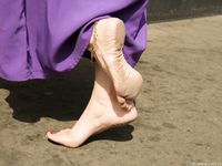 Feet - Liza - 2014-12-26 Barefoot tease