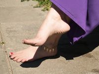 Feet - Liza - 2014-12-26 Barefoot tease