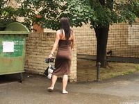 Feet - Liza C - 2017-12-08 Barefoot in the wet street