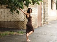 Feet - Liza C - 2017-12-08 Barefoot in the wet street