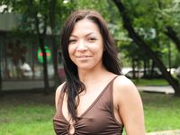 Feet - Liza C - 2017-12-08 Barefoot in the wet street