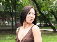 Feet - Liza C - 2017-12-08 Barefoot in the wet street