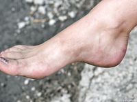 Feet - Luisa + Lena E - 2008-04-03 Naughty barefoot girls