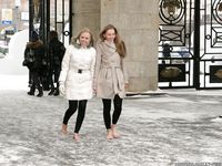 Feet - Luisa A + Nastya C - 2012-03-03 Two shivering girls
