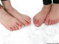 Feet - Luisa A + Nastya C - 2012-03-03 Two shivering girls