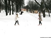 Feet - Luisa A + Nastya C - 2012-03-03 Two shivering girls