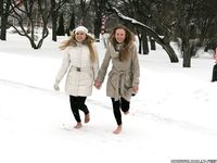 Feet - Luisa A + Nastya C - 2012-03-03 Two shivering girls