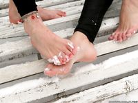 Feet - Luisa A + Nastya C - 2012-03-03 Two shivering girls