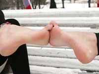 Feet - Luisa A + Nastya C - 2012-03-03 Two shivering girls