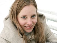 Feet - Luisa A + Nastya C - 2012-03-03 Two shivering girls