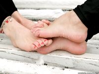 Feet - Luisa A + Nastya C - 2012-03-03 Two shivering girls